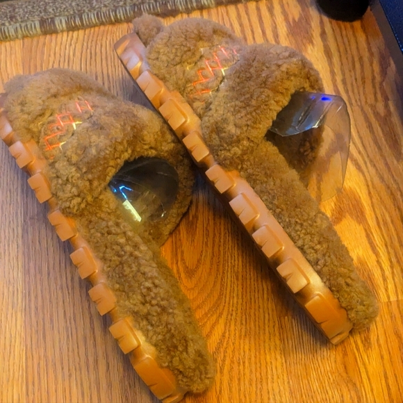 UGG Women's size 12 Cozetta Braid Embroidered Wool Slippers - Picture 10 of 16